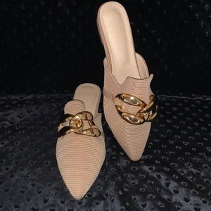 Casual gold chain slide